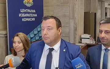 „Възраждане“ се регистрира в ЦИК, бори се за повече депутати