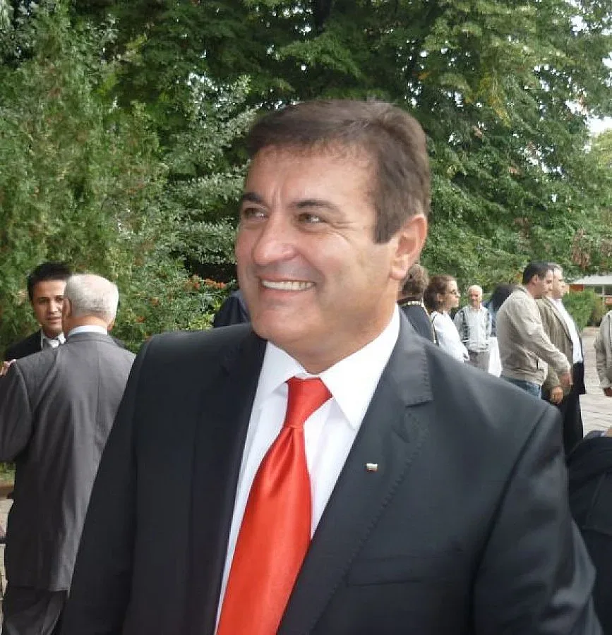 Депутати от Кърджали отварят приемни