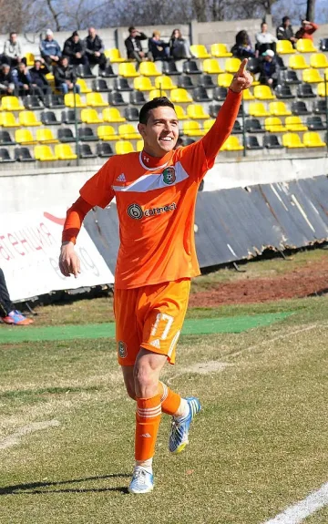 Москва повярва на Жоро от гара Левски