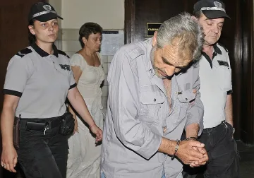 Наши свиват дрога от коли на конкуренти