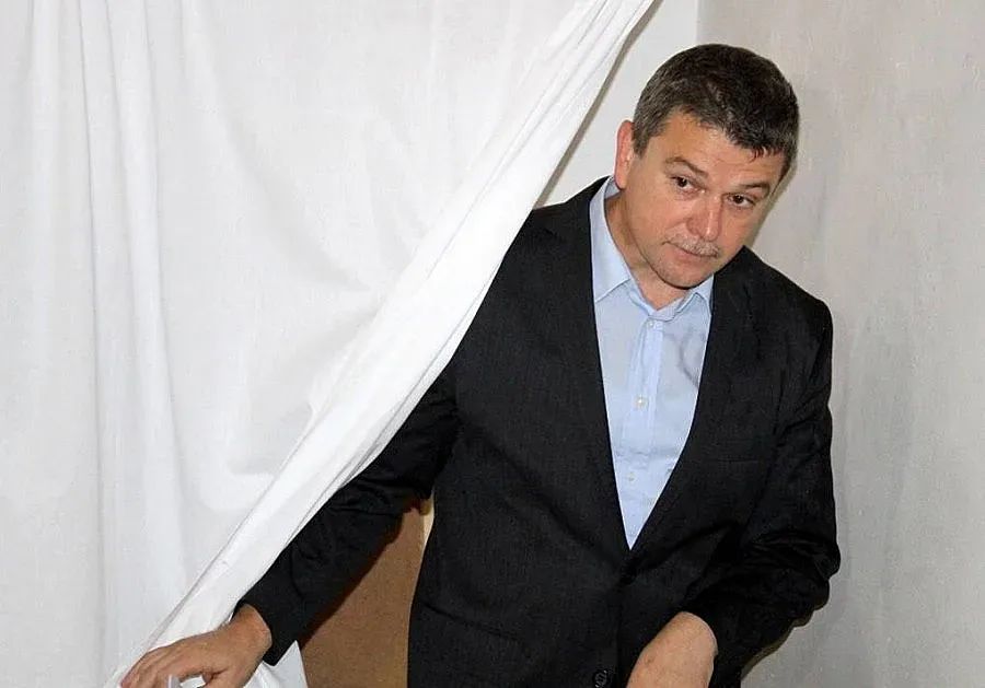 Бозов избира общинари с конкурс