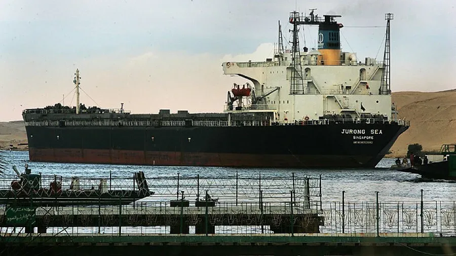 Революцията в Египет вдигна леко цената на петрола