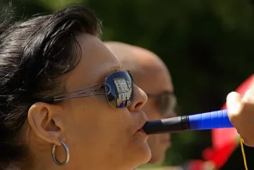 Активисти протестират срещу даденото злато на концесия  