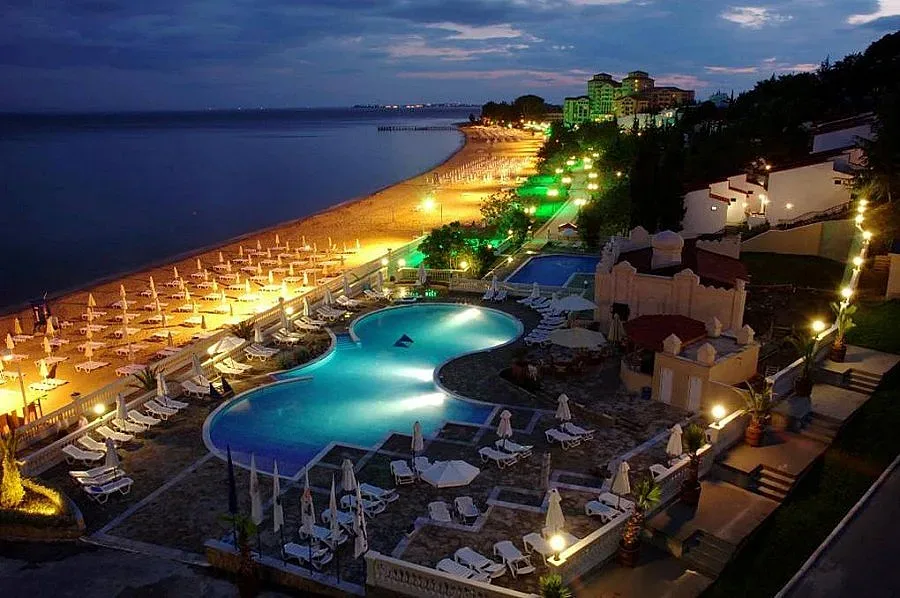 Лукс и удоволствия в Елените