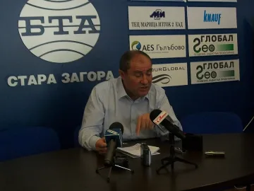 Човек на Станишев призова хората на Първанов да се оттеглят