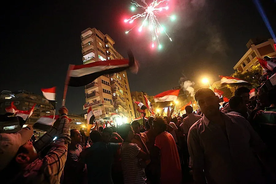 Армията потвърди за Мурси, в Египет ликуват (ОБЗОР)