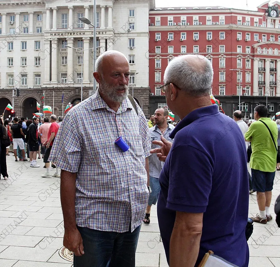 Едвин Сугарев гладува в знак на протест 9-и ден