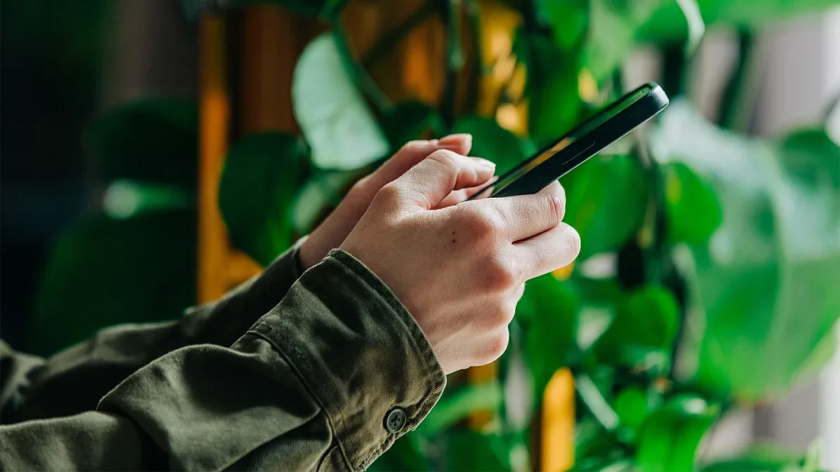 Какво знаят българите за устойчивото използване на технологиите