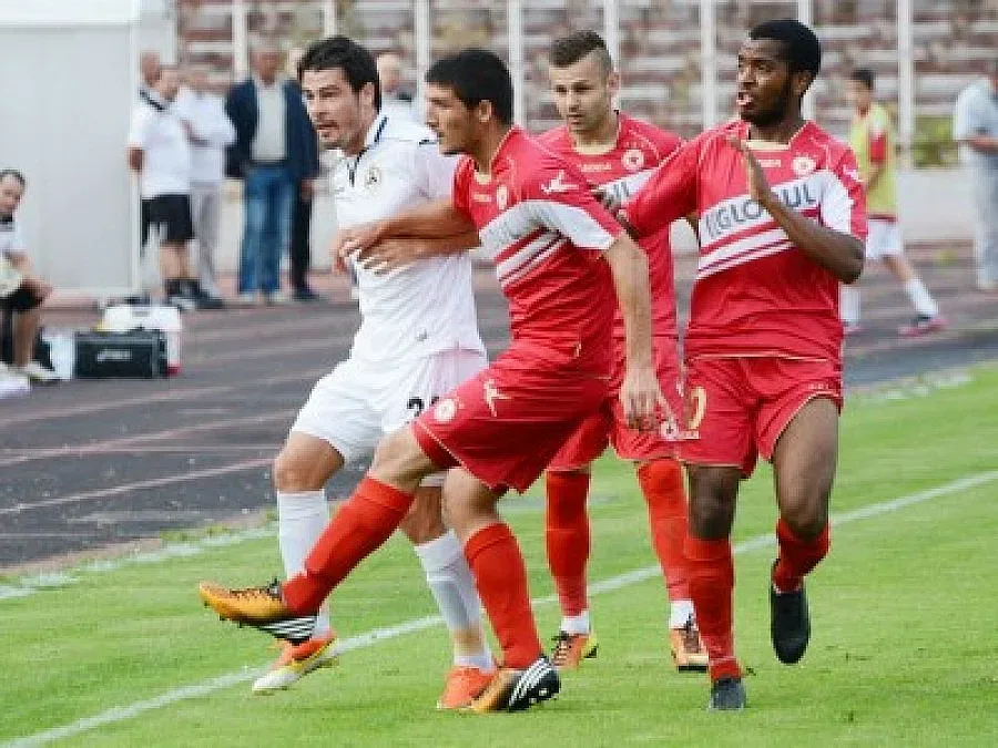 "Титан" готвят отказ от елита