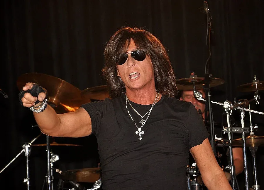 Джо Лин Търнър: Обичайте децата си!