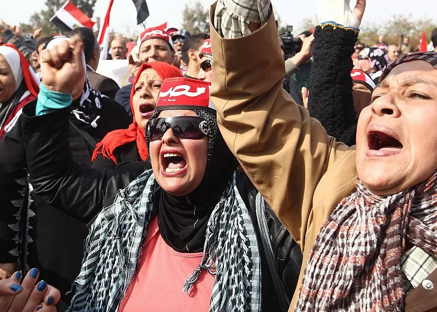 16 загинали и 200 ранени на митинг в подкрепа на Морси