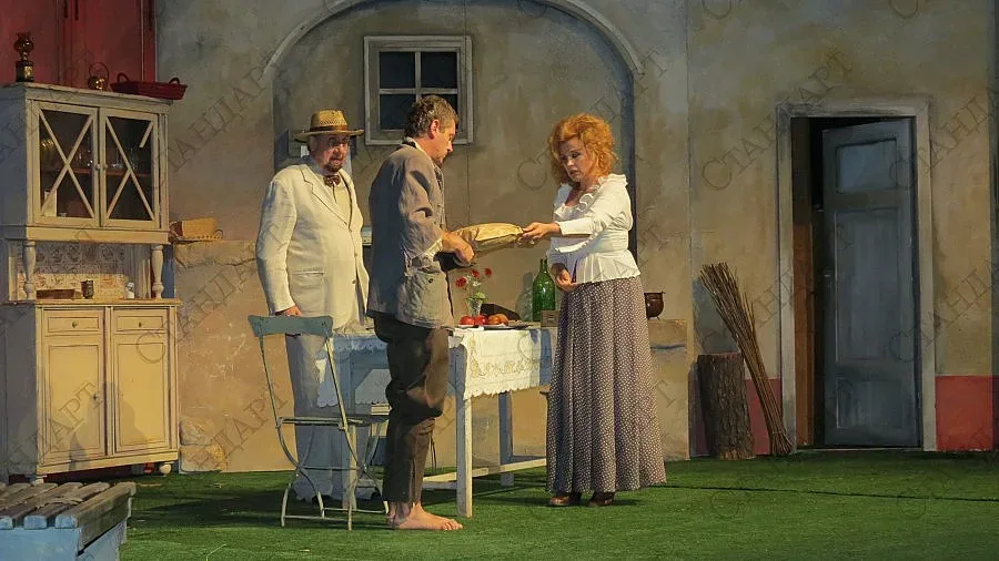 Банскалии и туристи в плен на Мелпомена