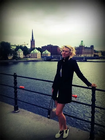 Хубавата Маша на гости на Гришо в Швеция