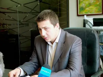 Бизнесмен: Точат Сливен с хонорари