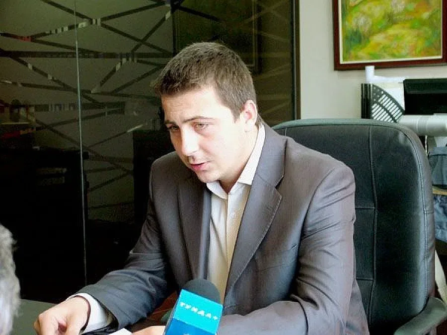 Бизнесмен: Точат Сливен с хонорари