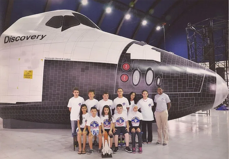 12 българчета тренираха за космонавти в Измир