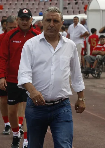 Властта разцепена за новия ЦСКА