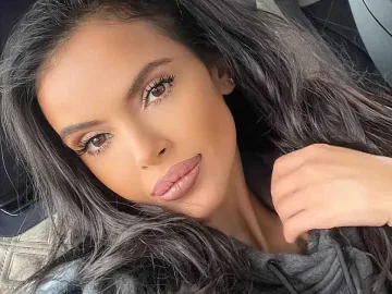 Запали мрежата! Певицата Мария показа прелести