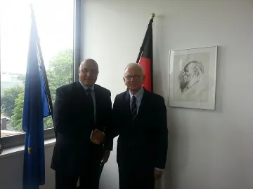 Пьотеринг подкрепи Бойко Борисов в Берлин