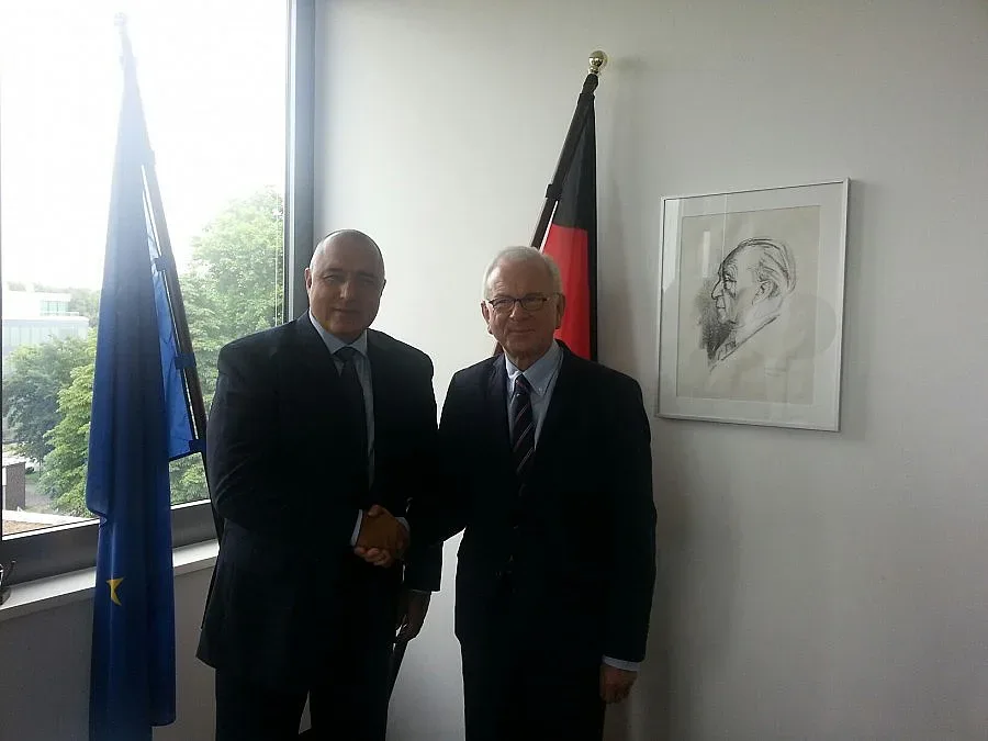 Пьотеринг подкрепи Бойко Борисов в Берлин