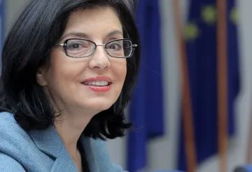 Десница с гръбнак от граждански организации