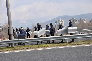 Втори ден земеделци протестират на Е-79