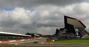 Мерцедес доминират на "Силвърстън"