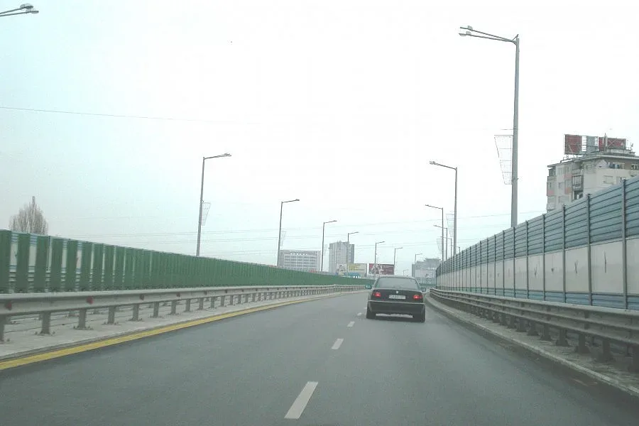 Ограничения и промени в движението на бул. „България“. Затворени Участъци и Нови Маршрути