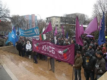 Синдикални лидери по-богати от министри