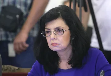Смениха хората на Кунева в Бургас