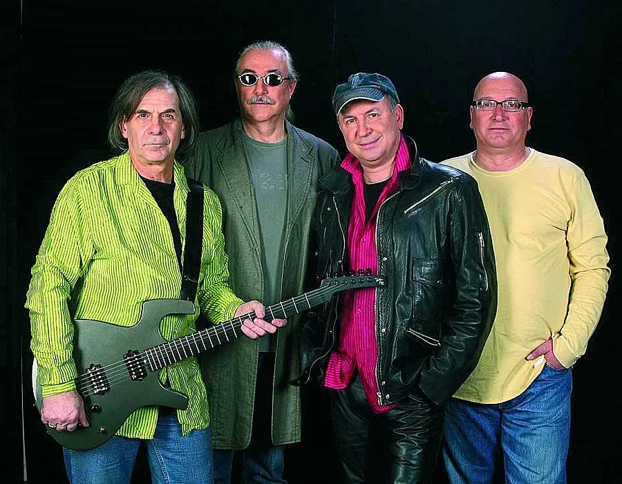 Валди Тотев: Мой химн за СДС стана хит и на БСП