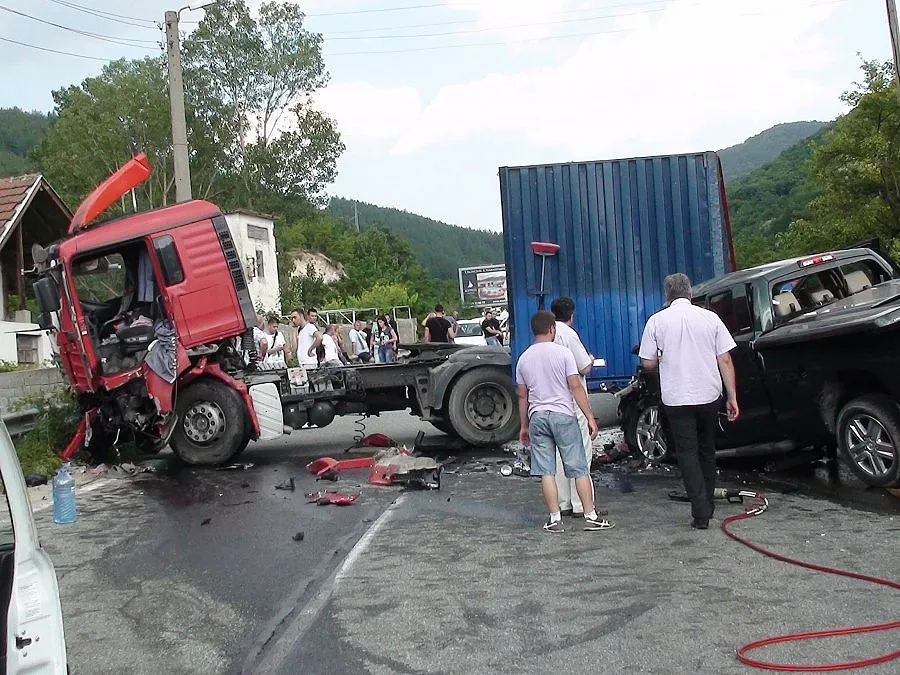 Катастрофа затрудни пътя към Гърция