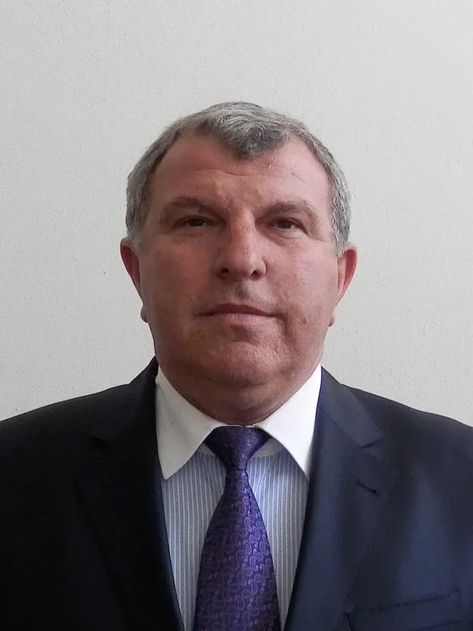 Греков: 33 000 ферми може да бъдат затворени