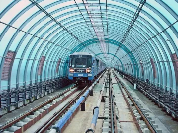 Опасен мост заплашва пътниците в метрото