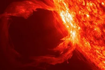 Слънчевите изригвания ни връхлитат през уикенда