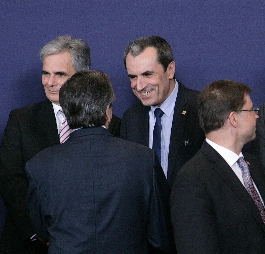 Орешарски: Ситуацията в България е изненада за мен