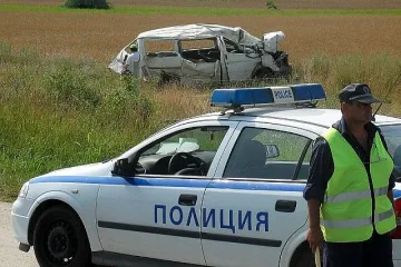 Шофьор предизвика катастрофа на "Тракия" и избяга