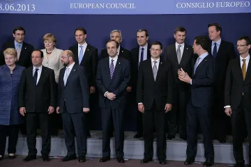 Орешарски  разговаря с Меркел, Камерън и Оланд в Брюксел 