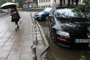 Иде хладен юли с дъжд и градушки