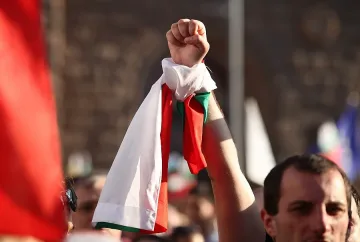 На живо: 14 дни на протести