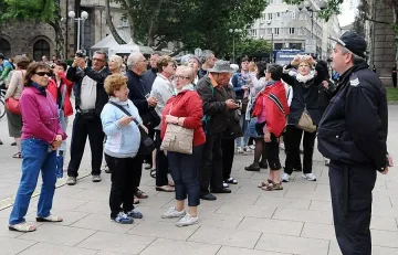 Протестите станаха туристическа дестинация