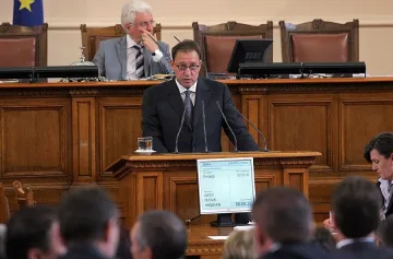 Найденов: Бойната техника е в плачевно състояние