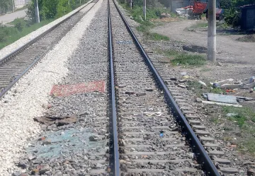 Влак блъсна микробус на прелез