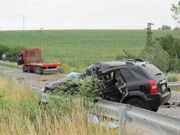 Двама загинаха при тежка катастрофа край Русе