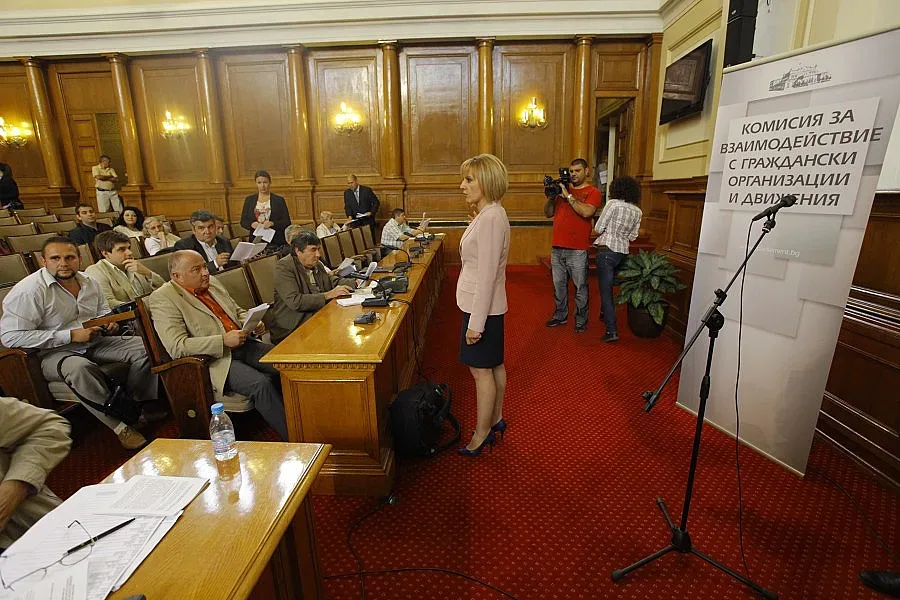 Предлагат: Пускаш бюлетина, ако имаш 7 клас