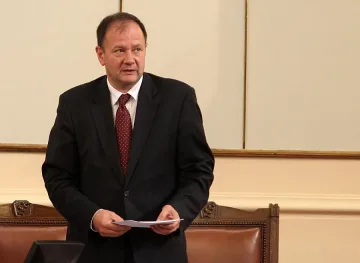 Миков призова всички към отговорно поведение