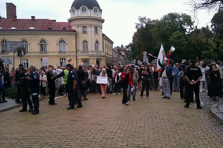 Удариха Йордан Цонев с вестник