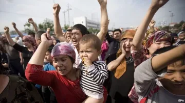 Десетки загинаха при безредици в Китай