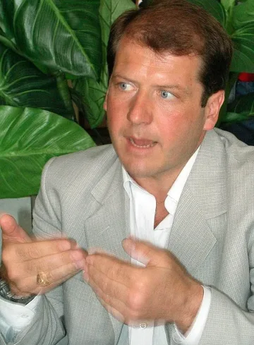 Съсипват едрия бизнес с държавен рекет