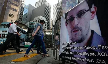 Лавров: Сноудън не е влизал в Русия